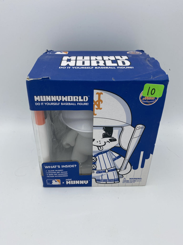 Kidrobot x MLB Munnyworld Mini Mets Munny Vinyl Figure