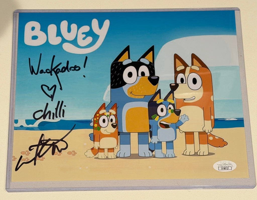 Melanie Zanetti Bluey Chilli Signed Autographed 8x10 (Beach) Photo in Protector (JSA Certified) Rare