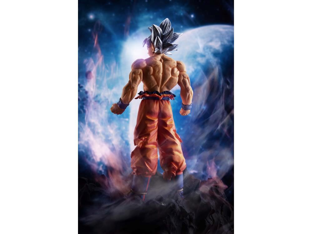 Banpresto Dragon Ball Super Creator x Creator Son Goku Ultra Instinct Figure - Undiscovered Realm