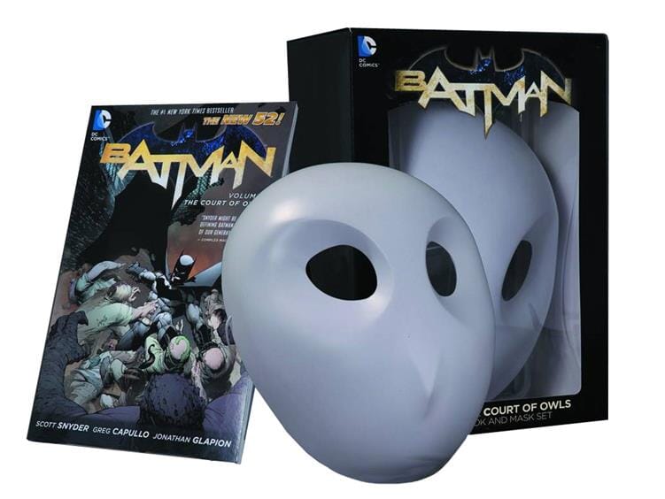 DC Comics Batman Court of Owls Book and Mask Set Autographed by Greg Capullo - Undiscovered Realm