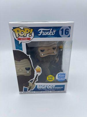 Funko Pop! Myths Bigfoot with Marshmellow Glow in the Dark Exclusive #16 (Light Box Damage)