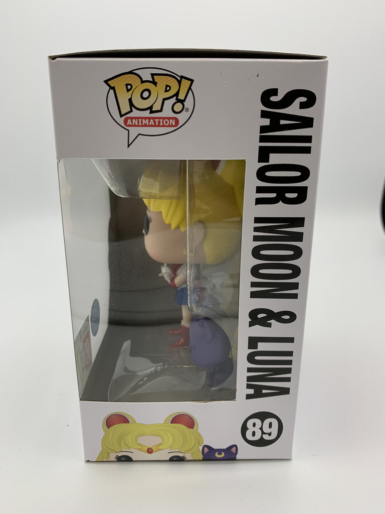 Funko Pop! Sailor Moon with Luna (Glitter) Exclusive #89 (Shelf Wear) Funko 