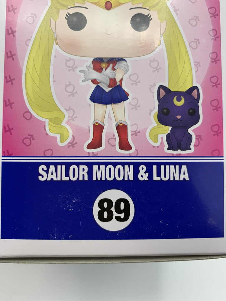 Funko Pop! Sailor Moon with Luna (Glitter) Exclusive #89 (Shelf Wear) Funko 